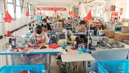 【走向我們的小康生活】“包”您幸福——巾幗扶貧車間里的開心事